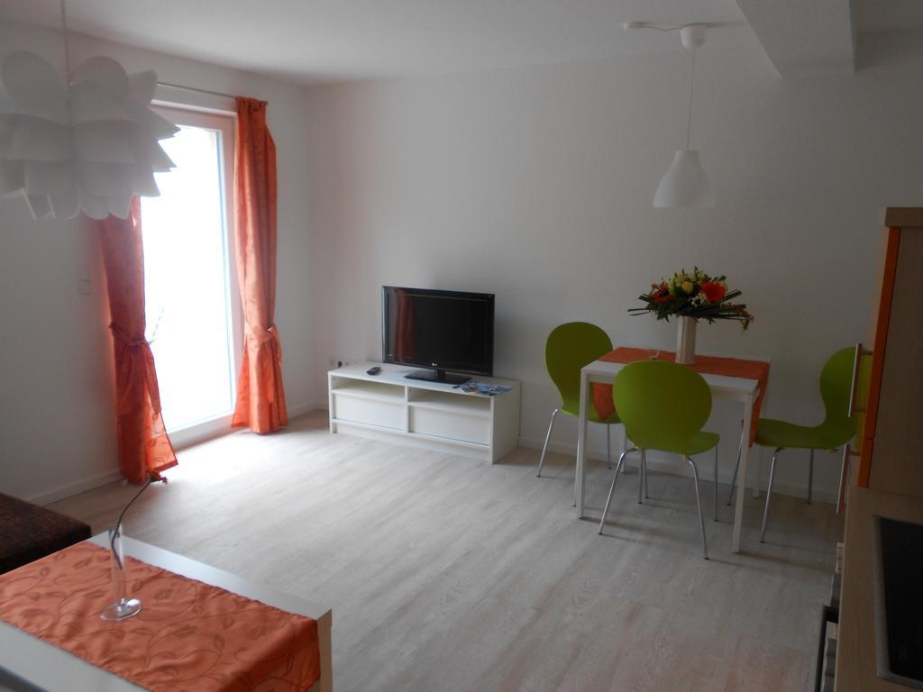 Ferienwohnungen Haus Glückauf Kölpinsee Habitación foto