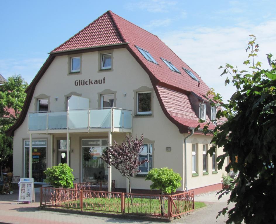 Ferienwohnungen Haus Glückauf Kölpinsee Exterior foto